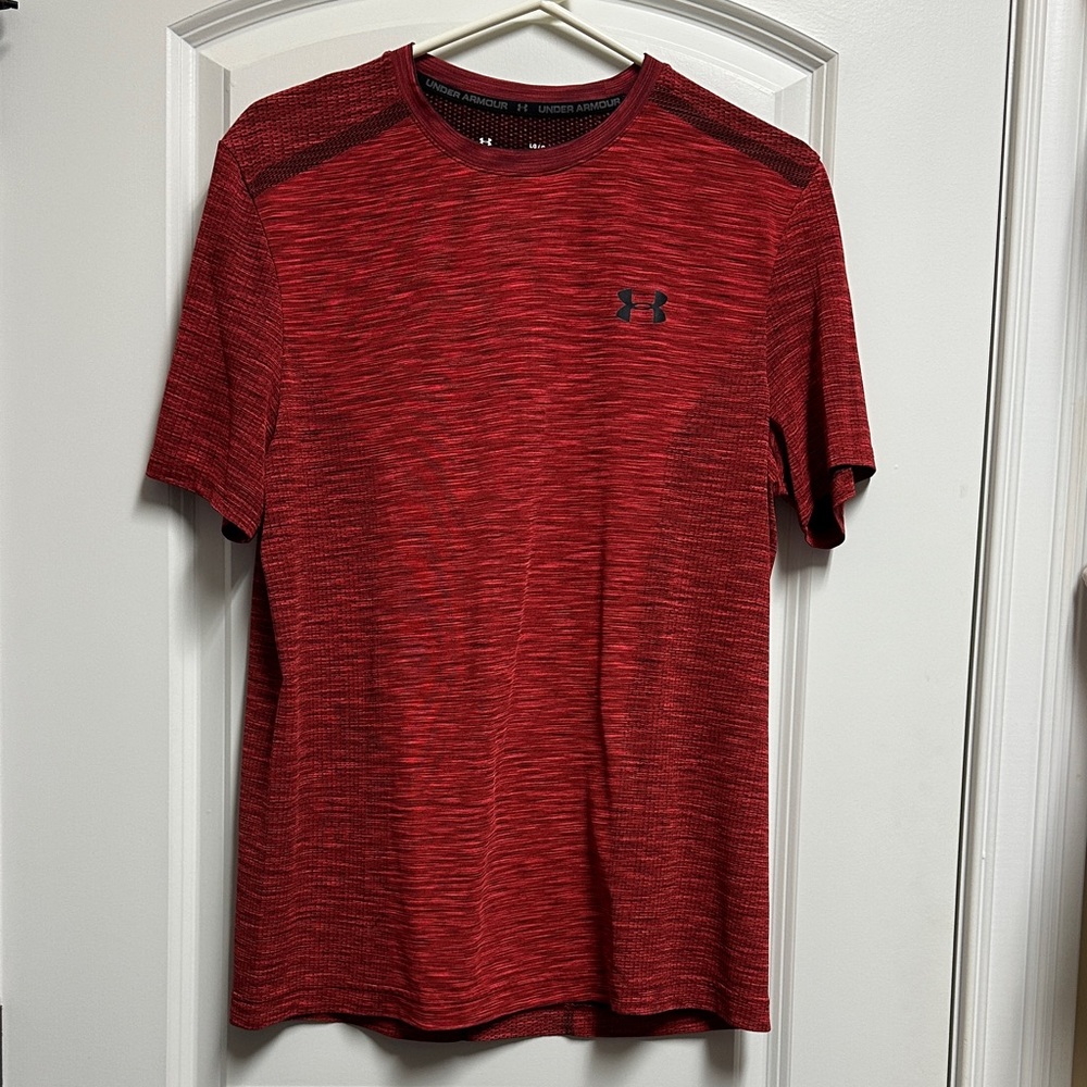 Under Armour Men's Heathered Red Tee